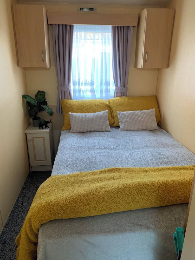 Serenity Place Caravan 2 Double Beds With Varanda 2