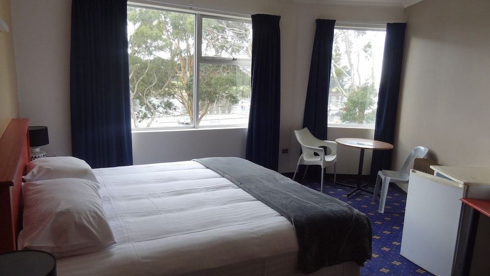The Wharf Hotel 2