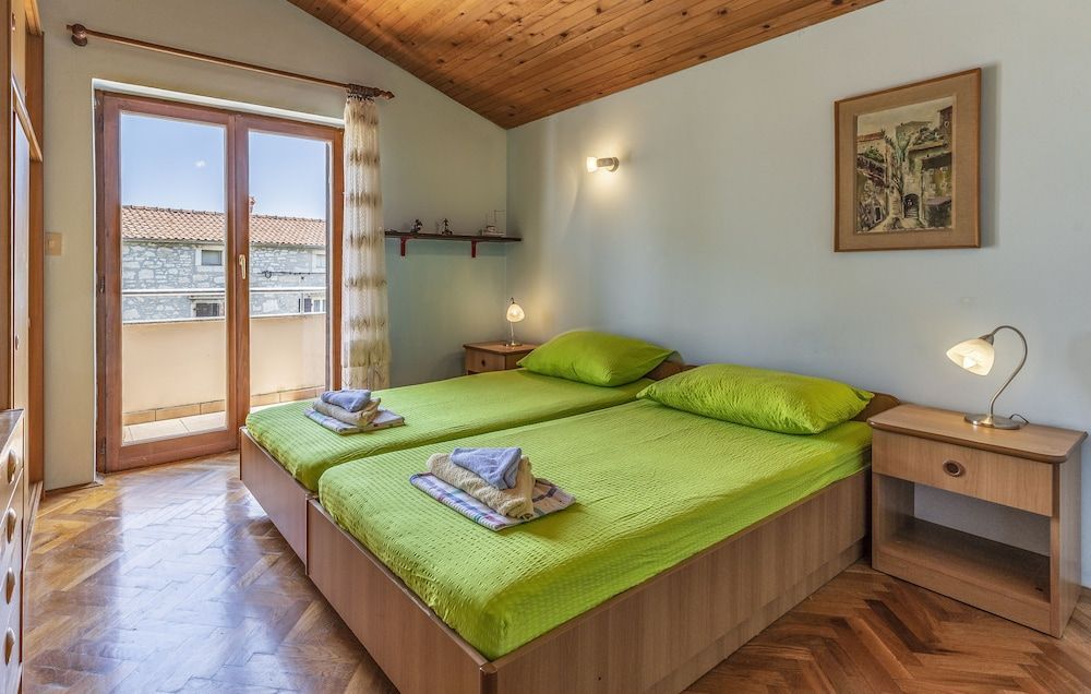 Apartment Lorencin Milka 1