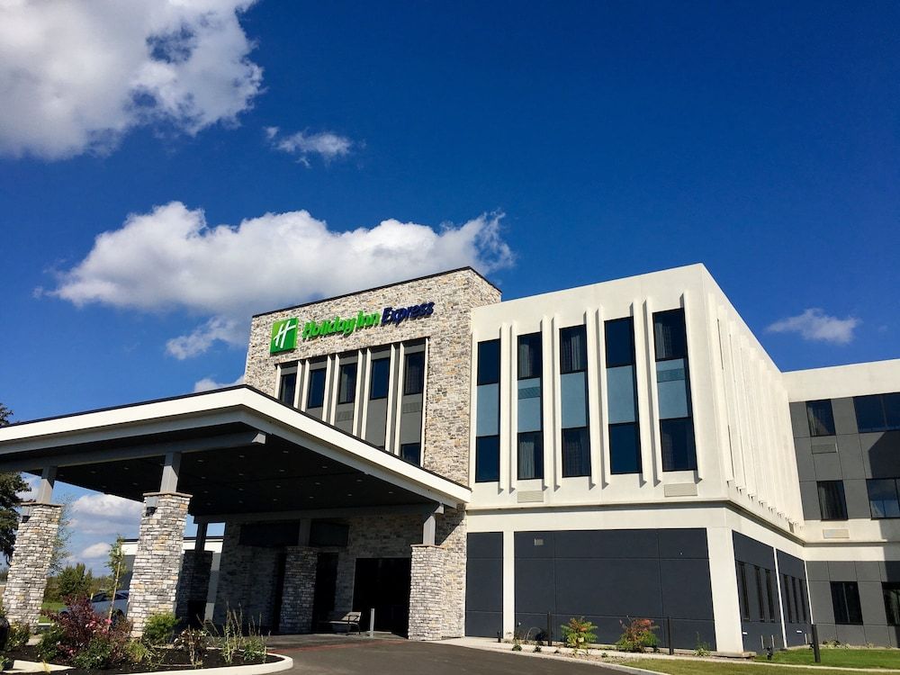 Holiday Inn Express GRAND ISLAND - NIAGARA FALLS by IHG 1
