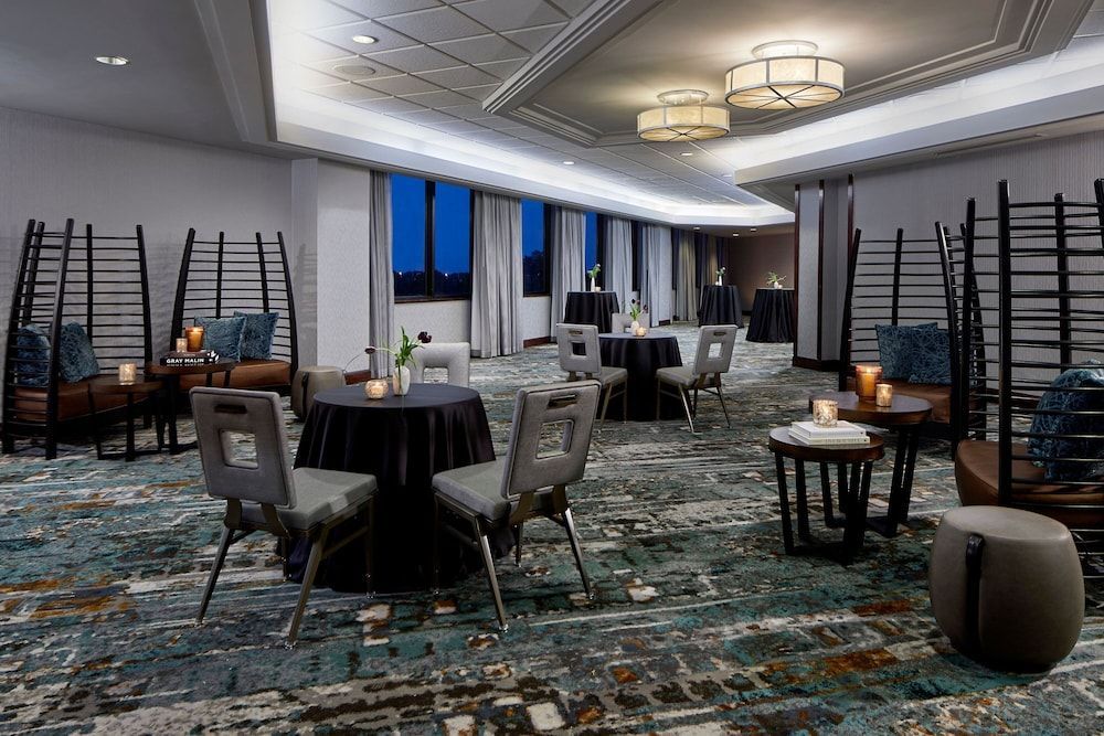 Renaissance Mobile Riverview Plaza Hotel 2