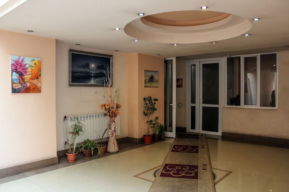 RIS Central Apartments Yerevan 2