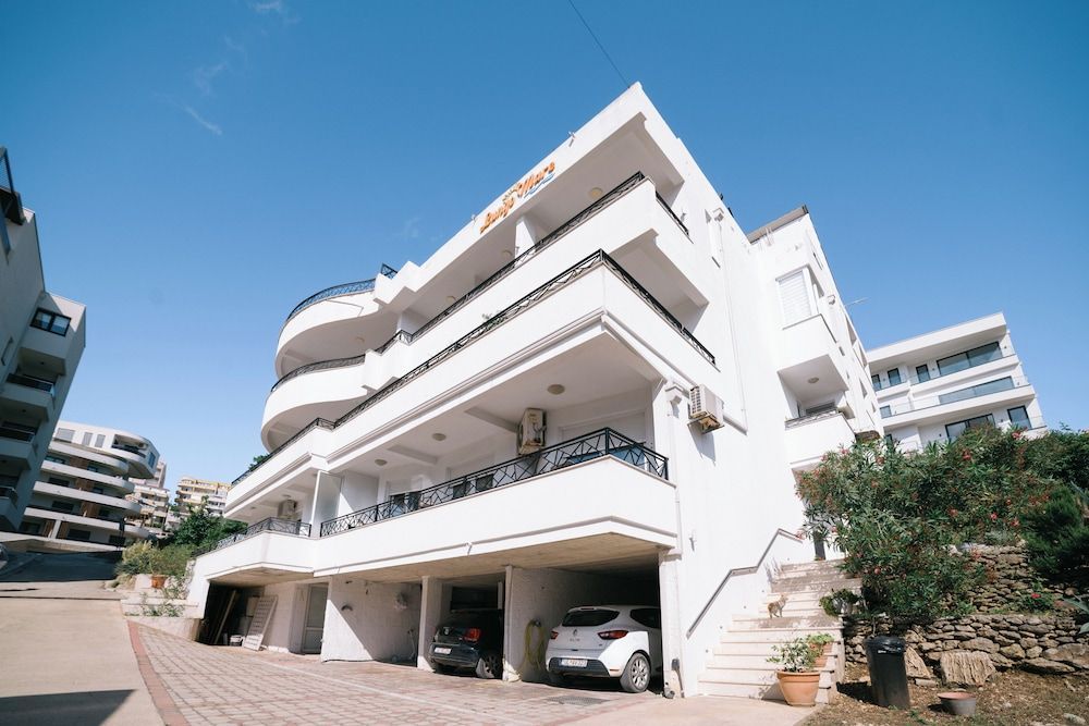 Deluxe Studio Apartment with Sea view 1