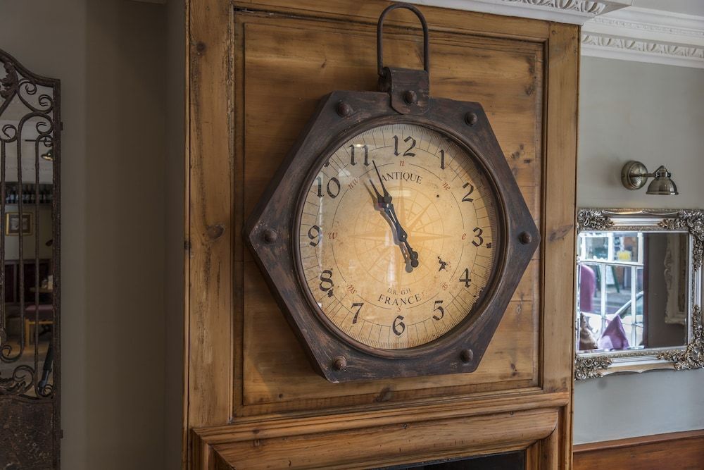 The Three Swans Hotel, Market Harborough, Leicestershire - The Coaching Inn Group 2