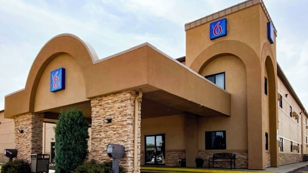 Motel 6 Minot, ND 1