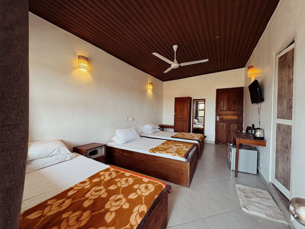 Stonetown Tides Hotel 2