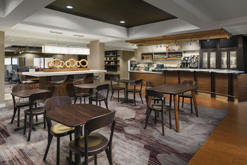 Courtyard by Marriott Chicago Bloomingdale 1