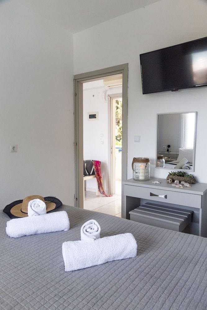 Roditsa Patritsia Apartments 2