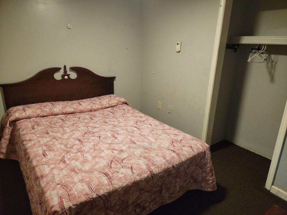 Grand Howell Inn 2