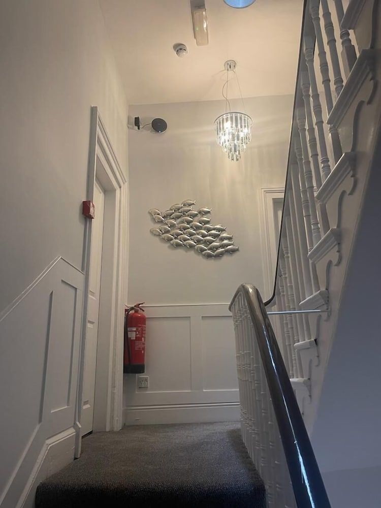 The Marlborough Sea View Holiday Apartments 2