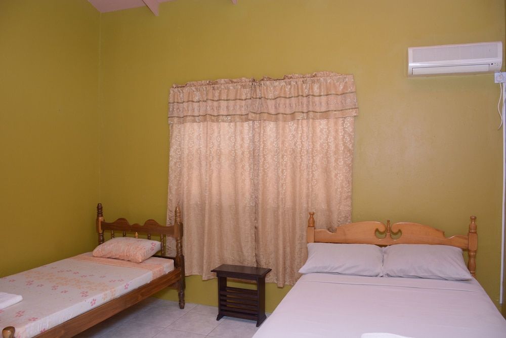 Hillview Apartments and Vehicle Rental 2