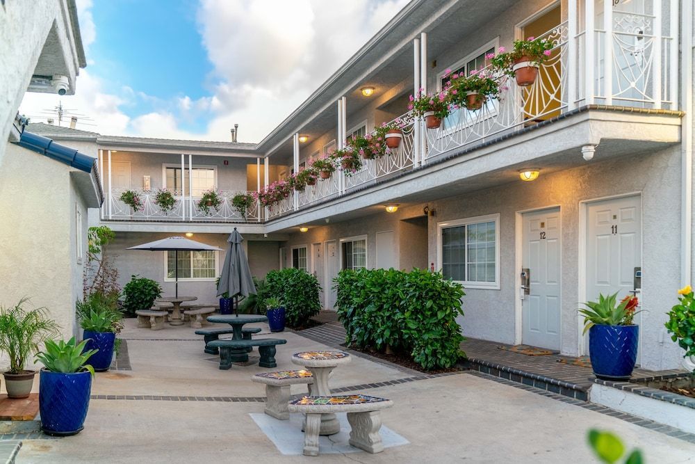 Ocean Park Inn 1
