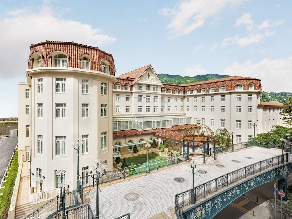 Takarazuka Hotel 1