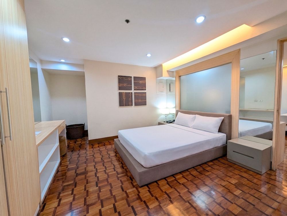 Prince Plaza II Condotel 1