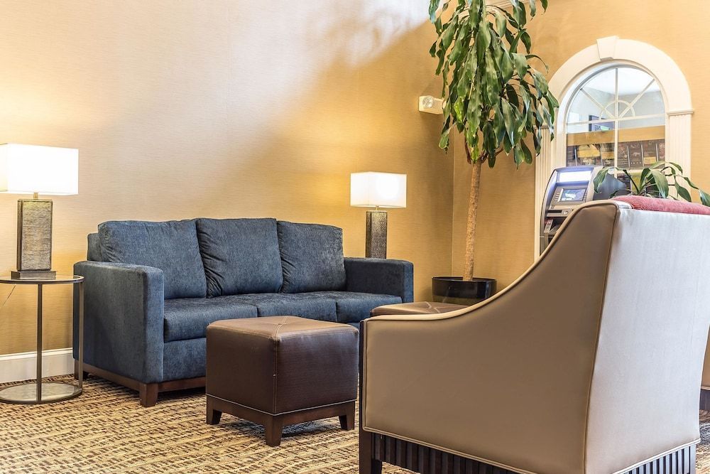 Comfort Suites Myrtle Beach Central 2