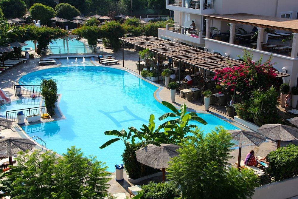 Peridis Family Resort 1
