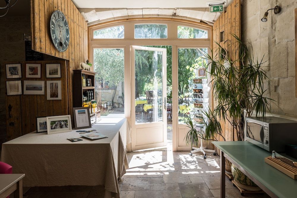 Hôtel Mas Vidau Porte des Alpilles 2