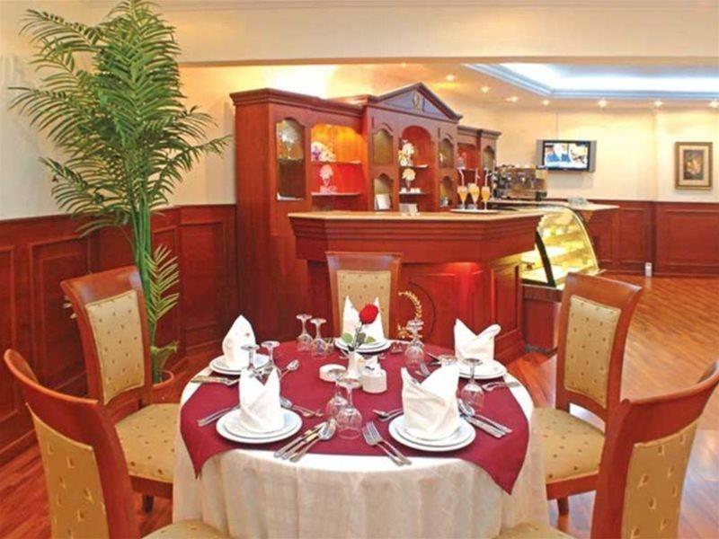 Royal Casablanca 1