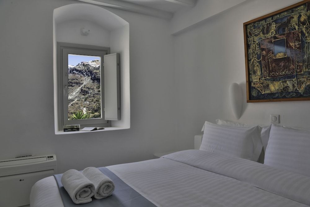 Trieris Villa & Suites 2