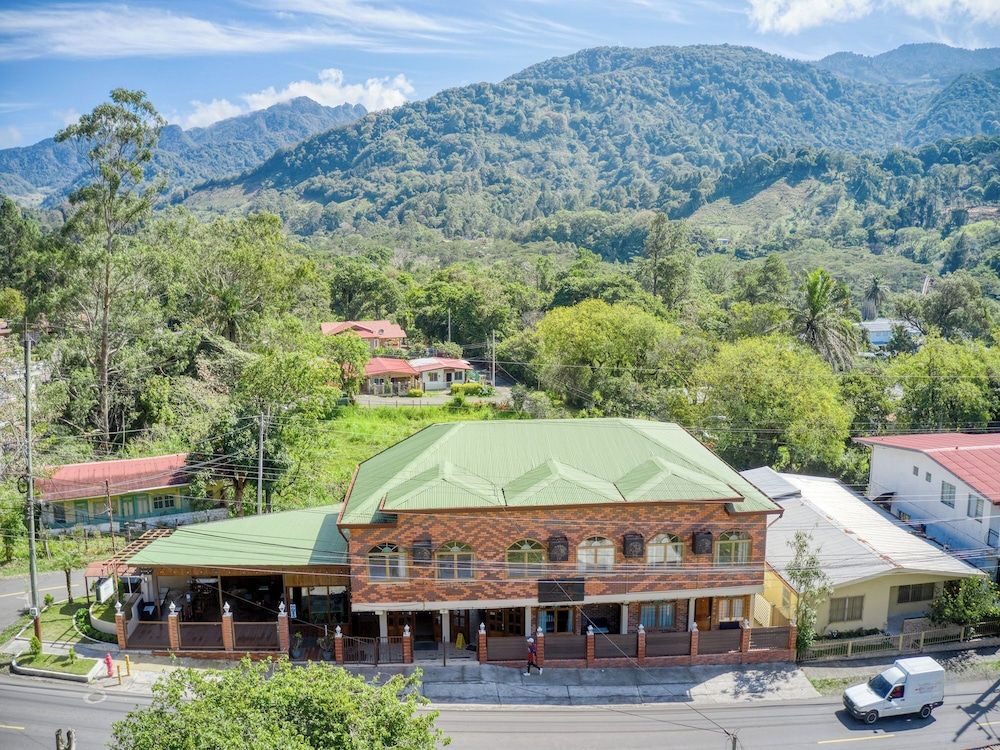 Hotel La Casa de la Abuela 1