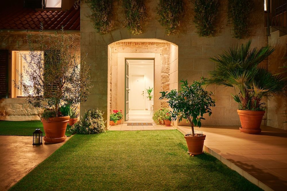 Lanterna Rooms 2