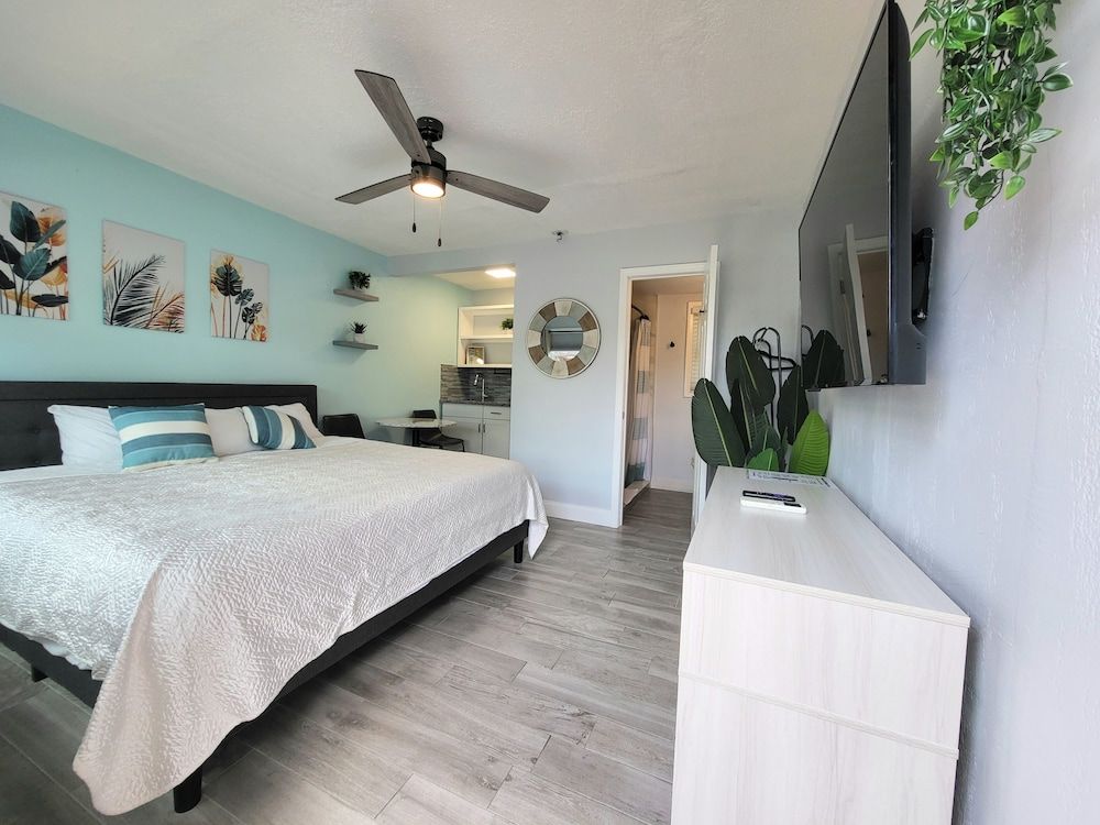 Barefoot mailman motel 1