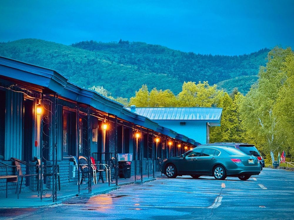 Travelodge by Wyndham Lake George NY 1