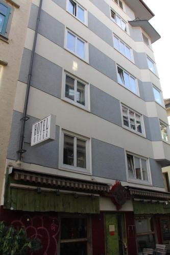 Oldtown Hostel Otter 1