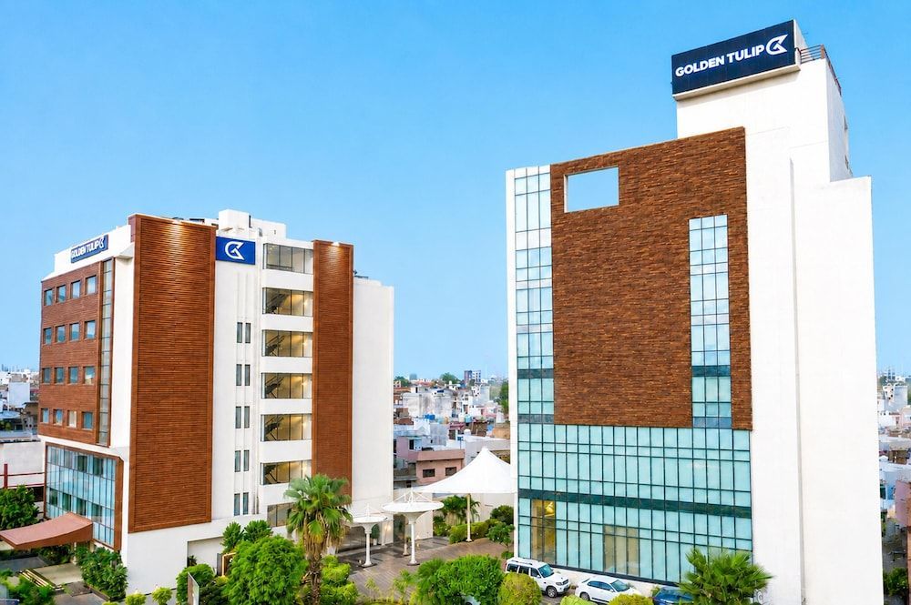 Golden Tulip Lucknow 1