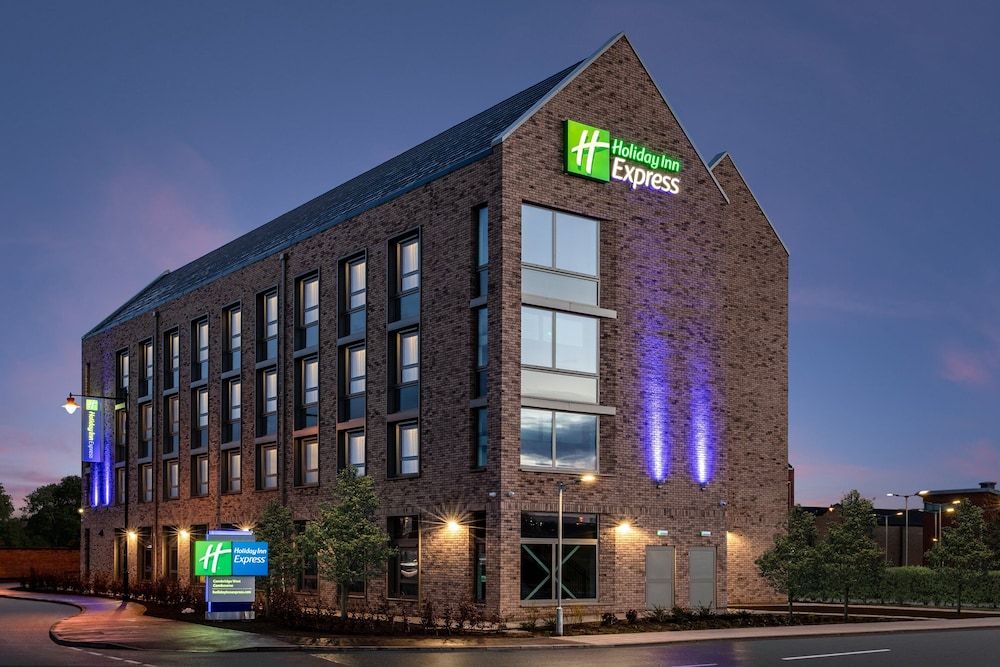 Holiday Inn Express CAMBRIDGE WEST - CAMBOURNE by IHG 1