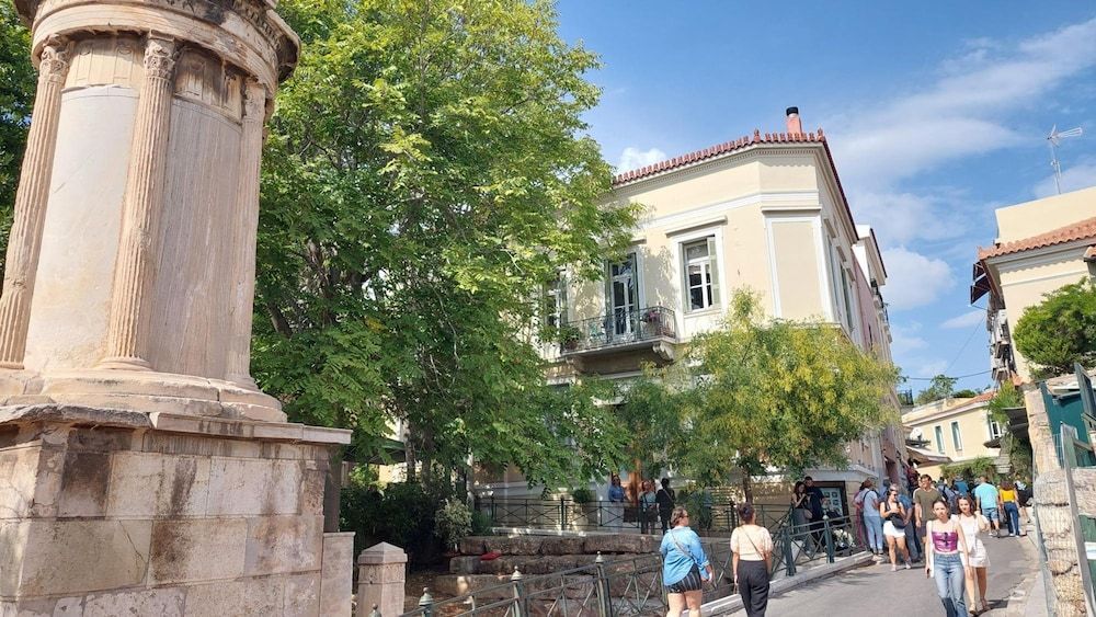 Magnificent apartment in Plaka 2