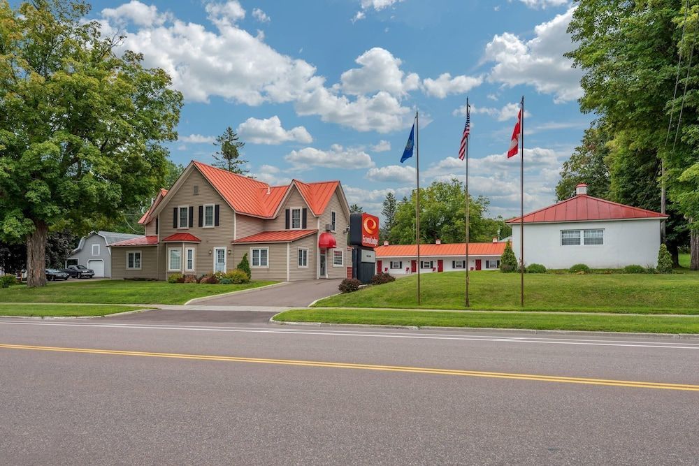 Econo Lodge Saint Albans 1