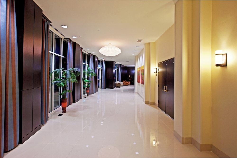Holiday Inn LOUISVILLE AIRPORT - FAIR/EXPO by IHG 1