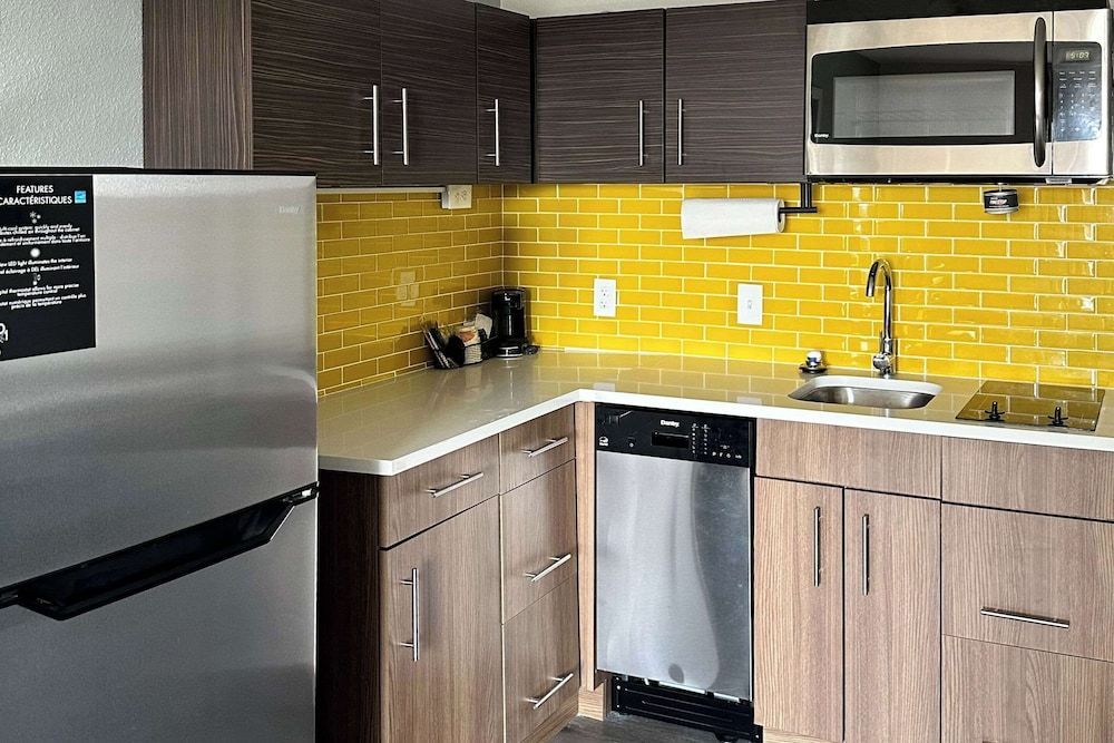 MainStay Suites Conover-Hickory 1