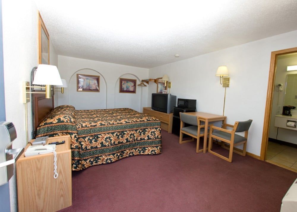 North Country Inn & Suites 1