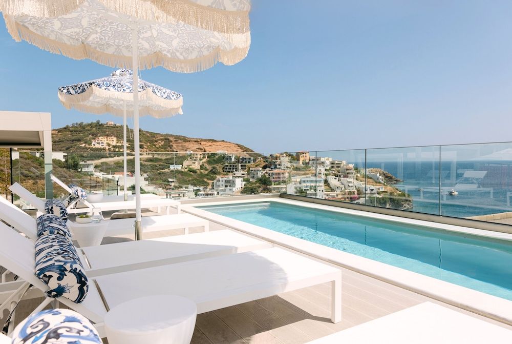 Golden Luxury Suites 1