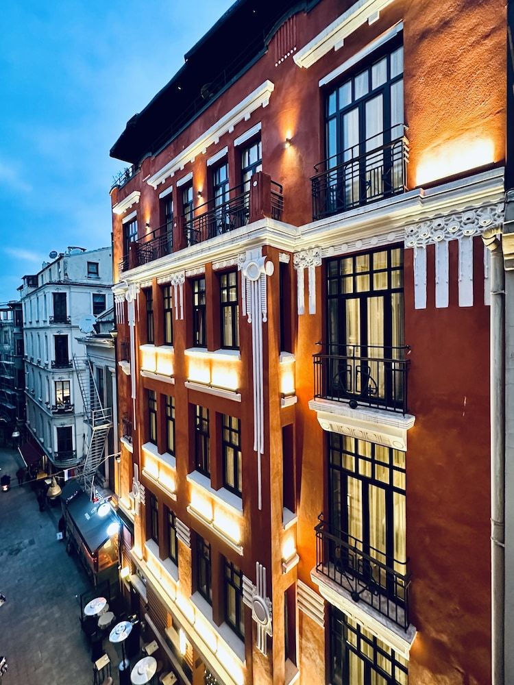 RUZ Hotels 1
