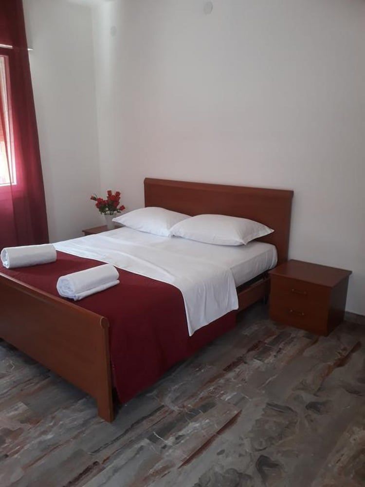 Holiday Guesthouse 2