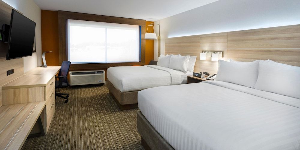 Holiday Inn Express & Suites FOREST HILL - FT. WORTH SE by IHG 2