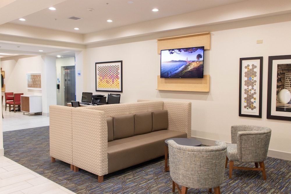 Holiday Inn Express & Suites TEMPLE - MEDICAL CENTER AREA by IHG 1