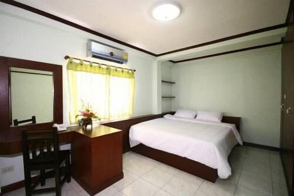 Amarin Inn 1