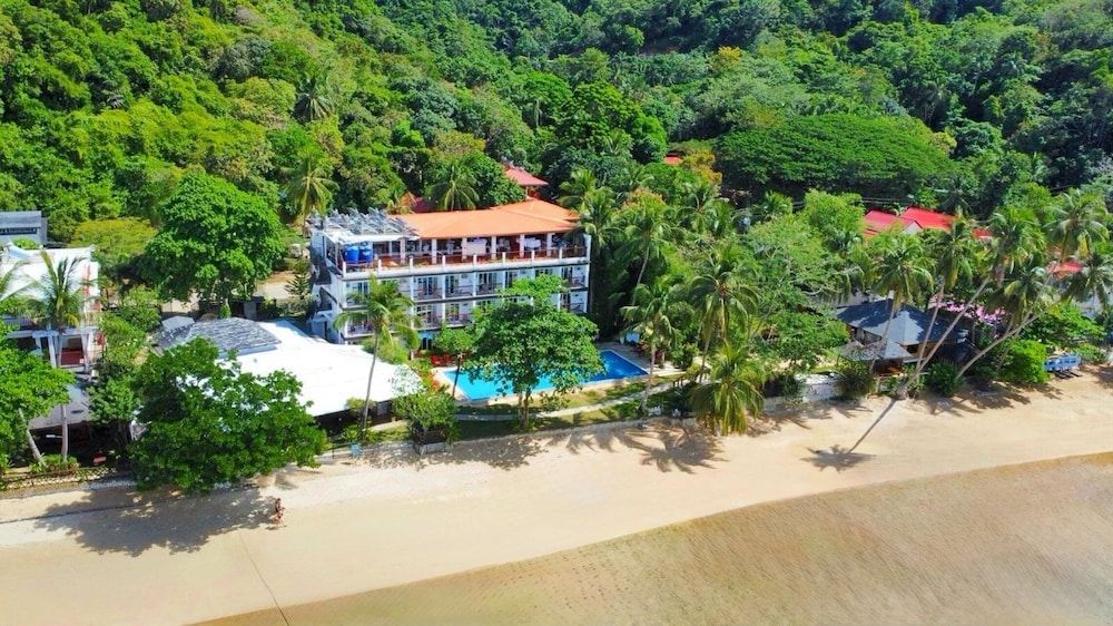 Doublegem Beach Resort and Hotel 1