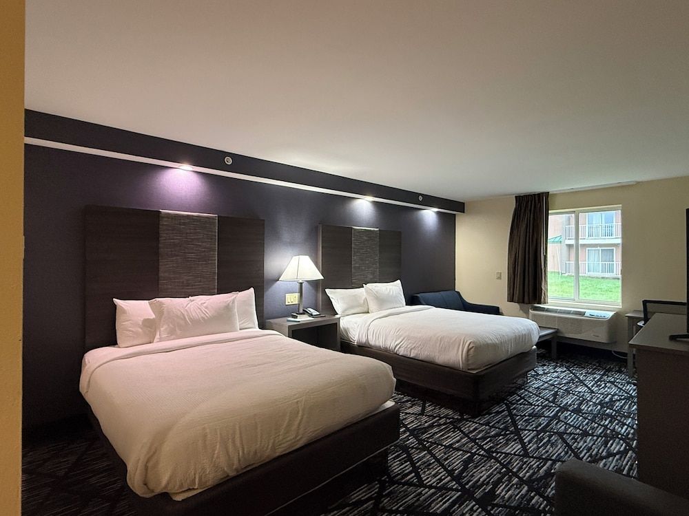 Plymouth Bay Inn and Suites 1