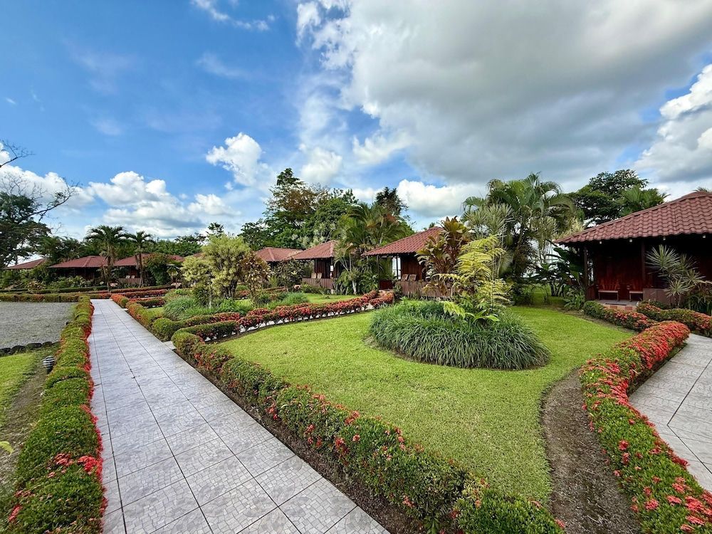Hotel La Pradera del Arenal 1