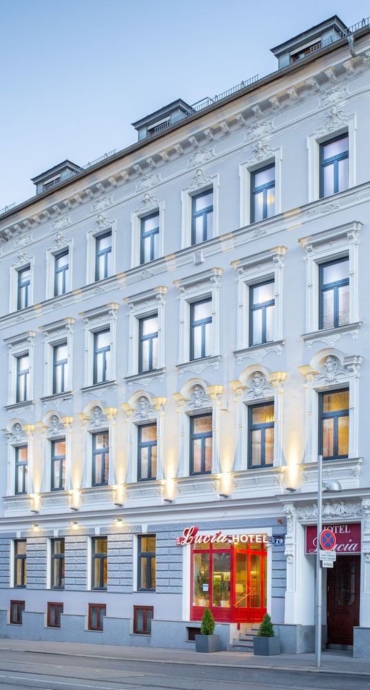 Hotel Lucia 1