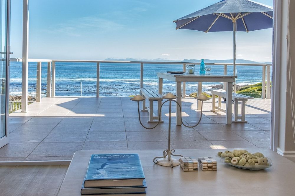 Ons C-Huis - Gansbaai Seafront Accommodation, back-up power 1