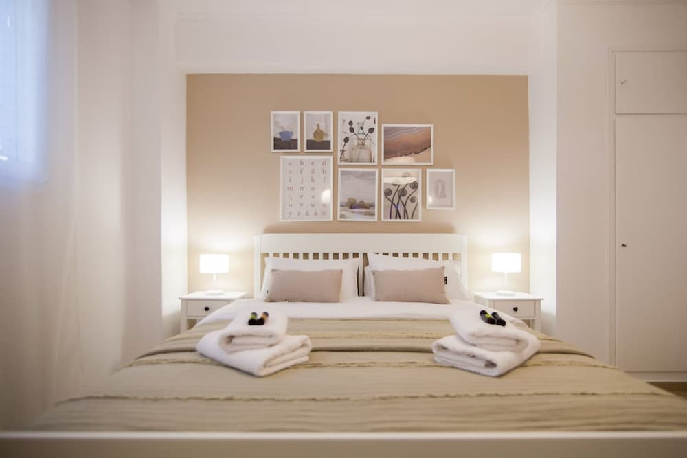 The Acropolis Erenest 2