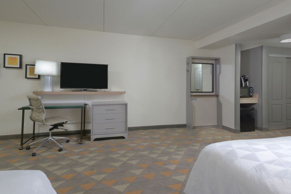 Holiday Inn RALEIGH-DURHAM AIRPORT by IHG 2