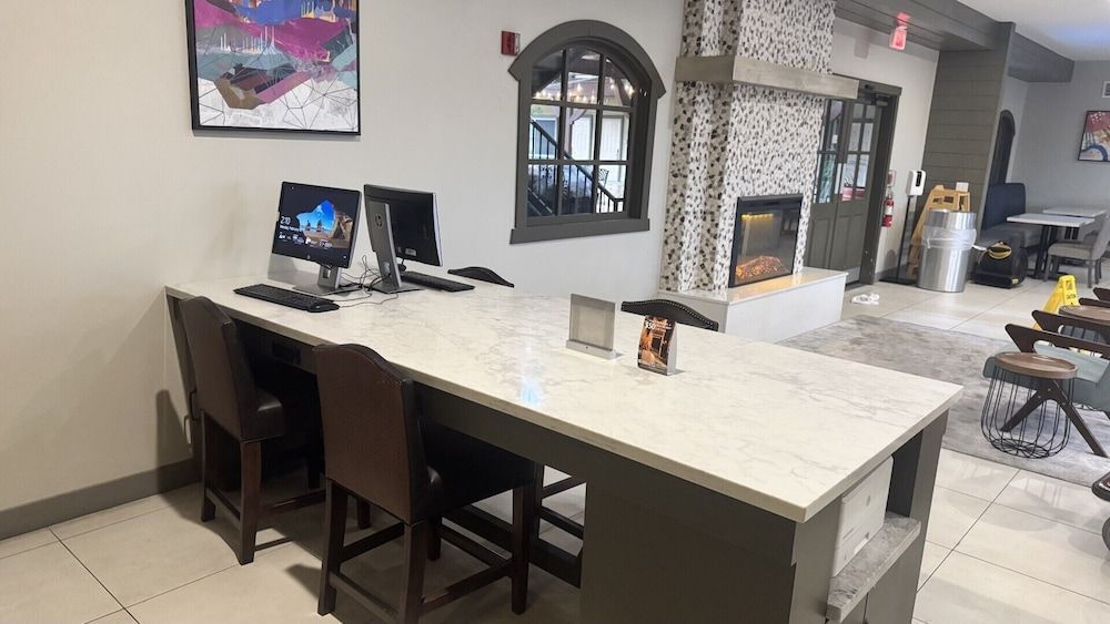 Best Western Corona Hotel & Suites 1