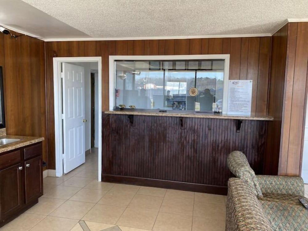 Economy Hotel Montgomery 1